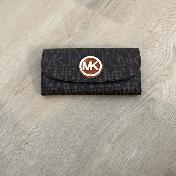 Michael Kors Brown Wallet - Picture 1 of 7
